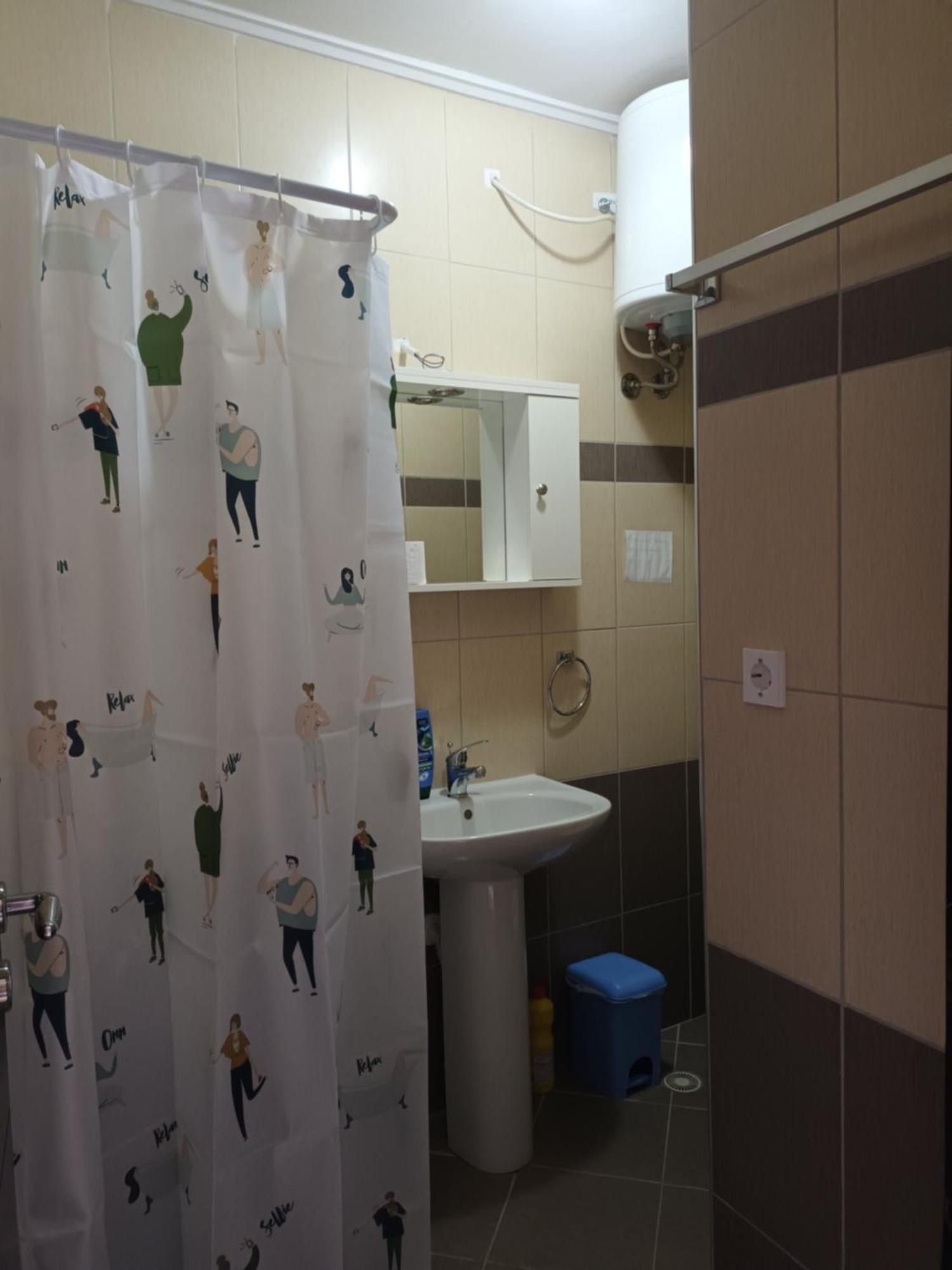 Studio Taraj Ksamil Ruang foto